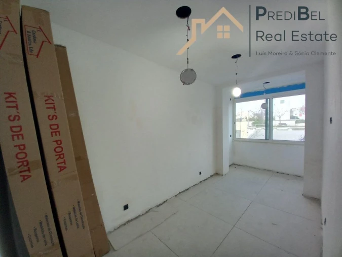 Apartamento T4 para Venda em Laranjeiro e Feijó Foto 22