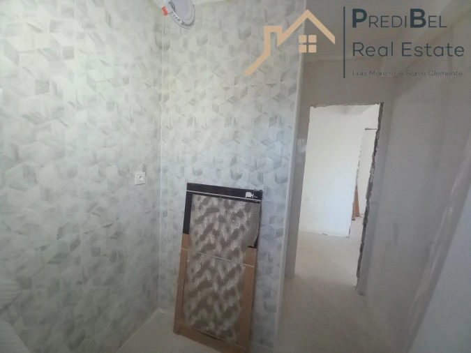 Apartamento T4 para Venda em Laranjeiro e Feijó Foto 26