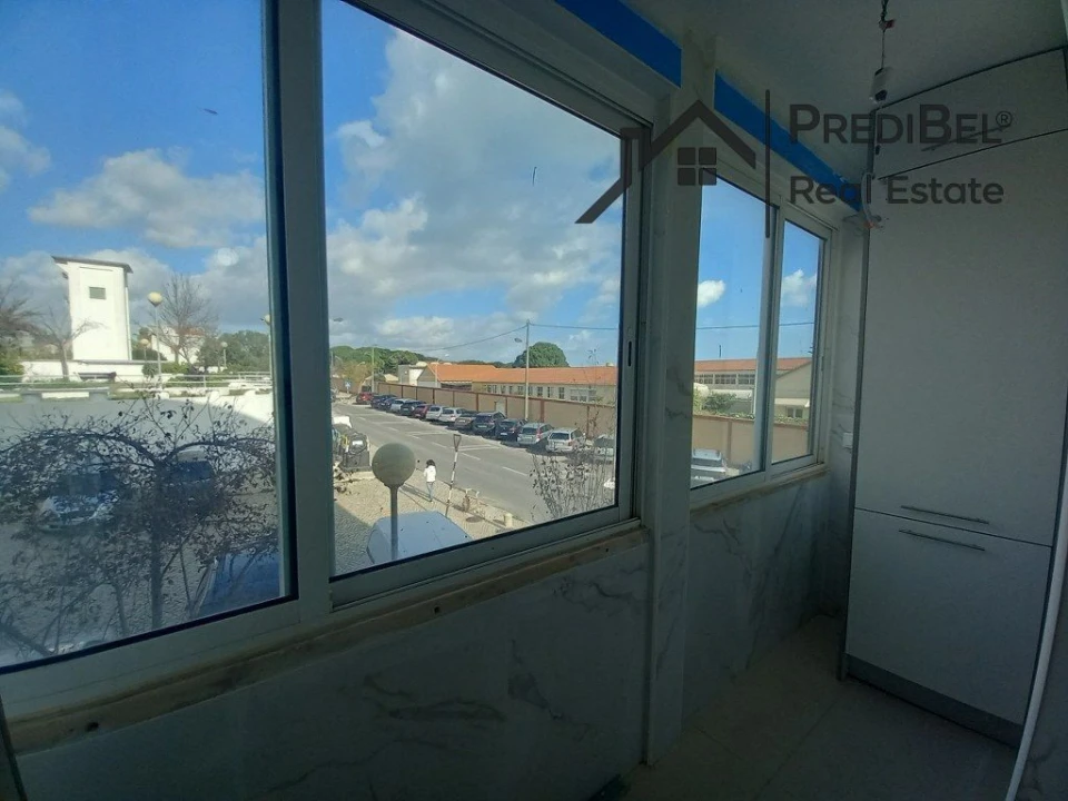 Apartamento T4 para Venda em Laranjeiro e Feijó Foto 15