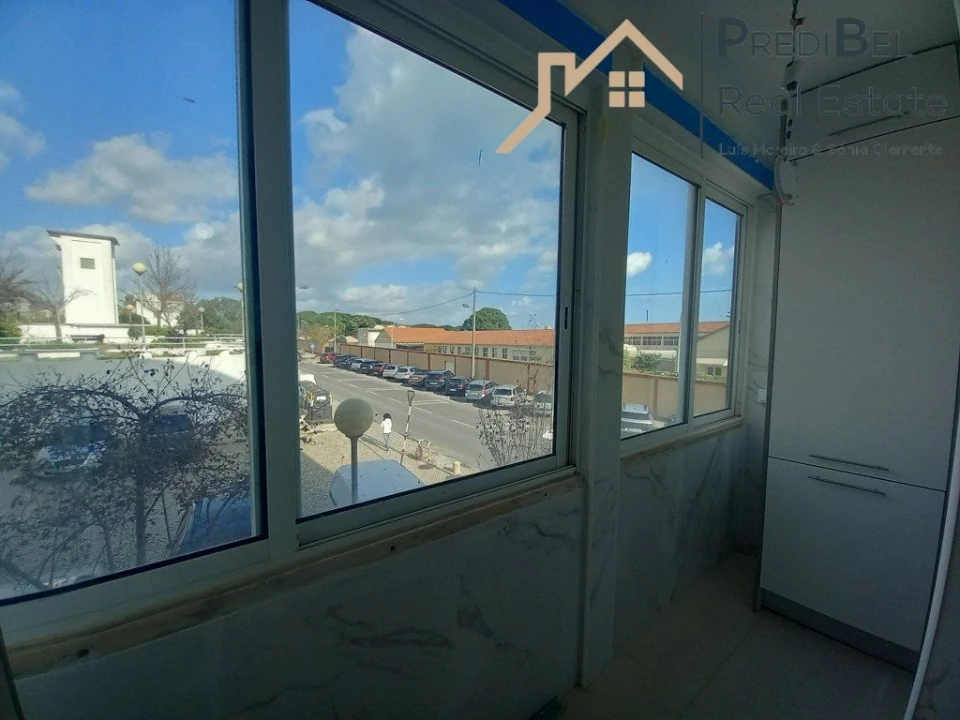 Apartamento T4 para Venda em Laranjeiro e Feijó Foto 15