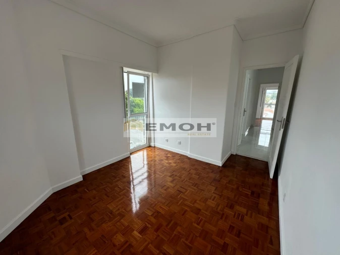 Apartamento T3 para Venda em Carcavelos e Parede Foto 16