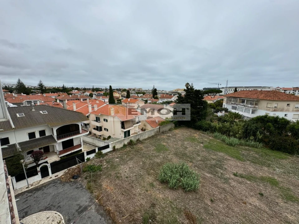 Apartamento T3 para Venda em Carcavelos e Parede Foto 30