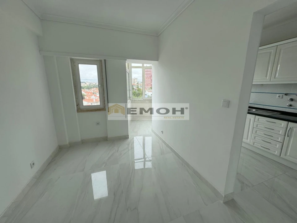 Apartamento T3 para Venda em Carcavelos e Parede Foto 8