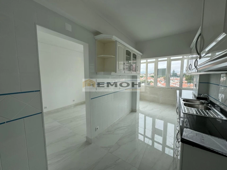Apartamento T3 para Venda em Carcavelos e Parede Foto 10