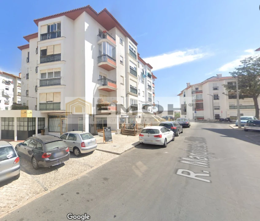 Apartamento T3 para Venda em Carcavelos e Parede Foto 2