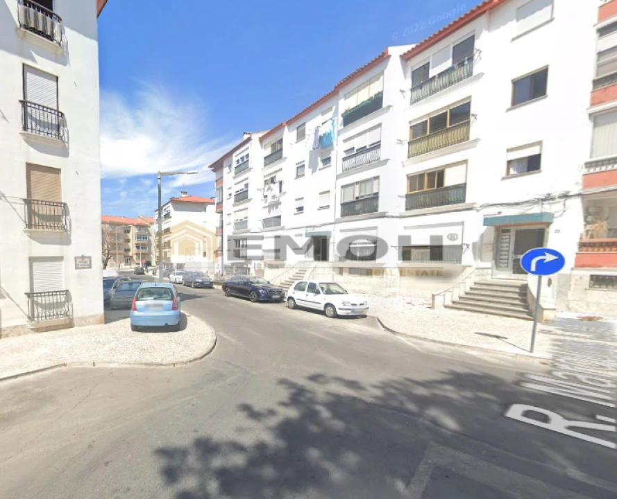 Apartamento T3 para Venda em Carcavelos e Parede Foto 3