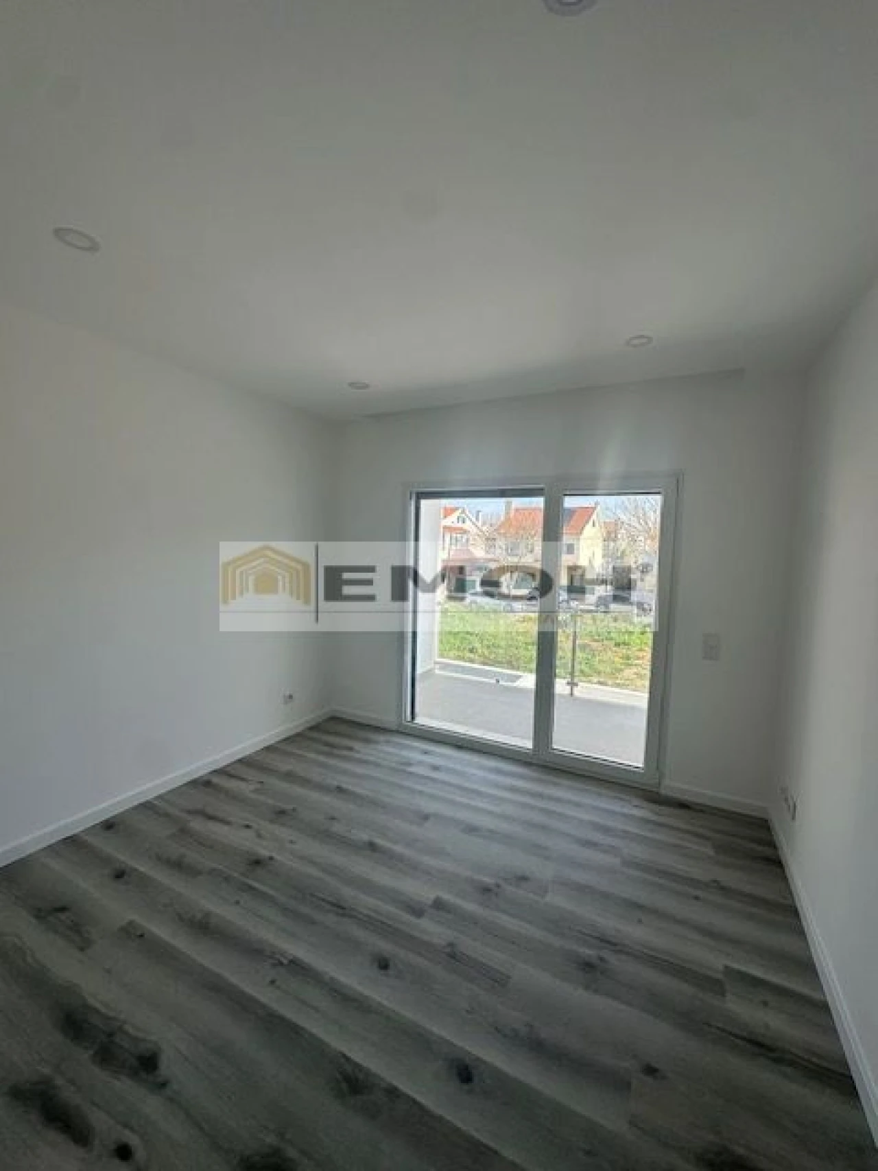 Moradia T3 para Venda em São Domingos de Rana Foto 18