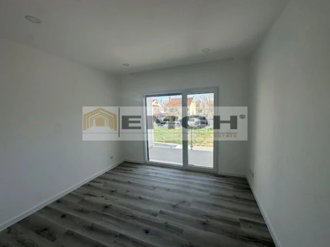 Moradia T3 para Venda em São Domingos de Rana Foto 23