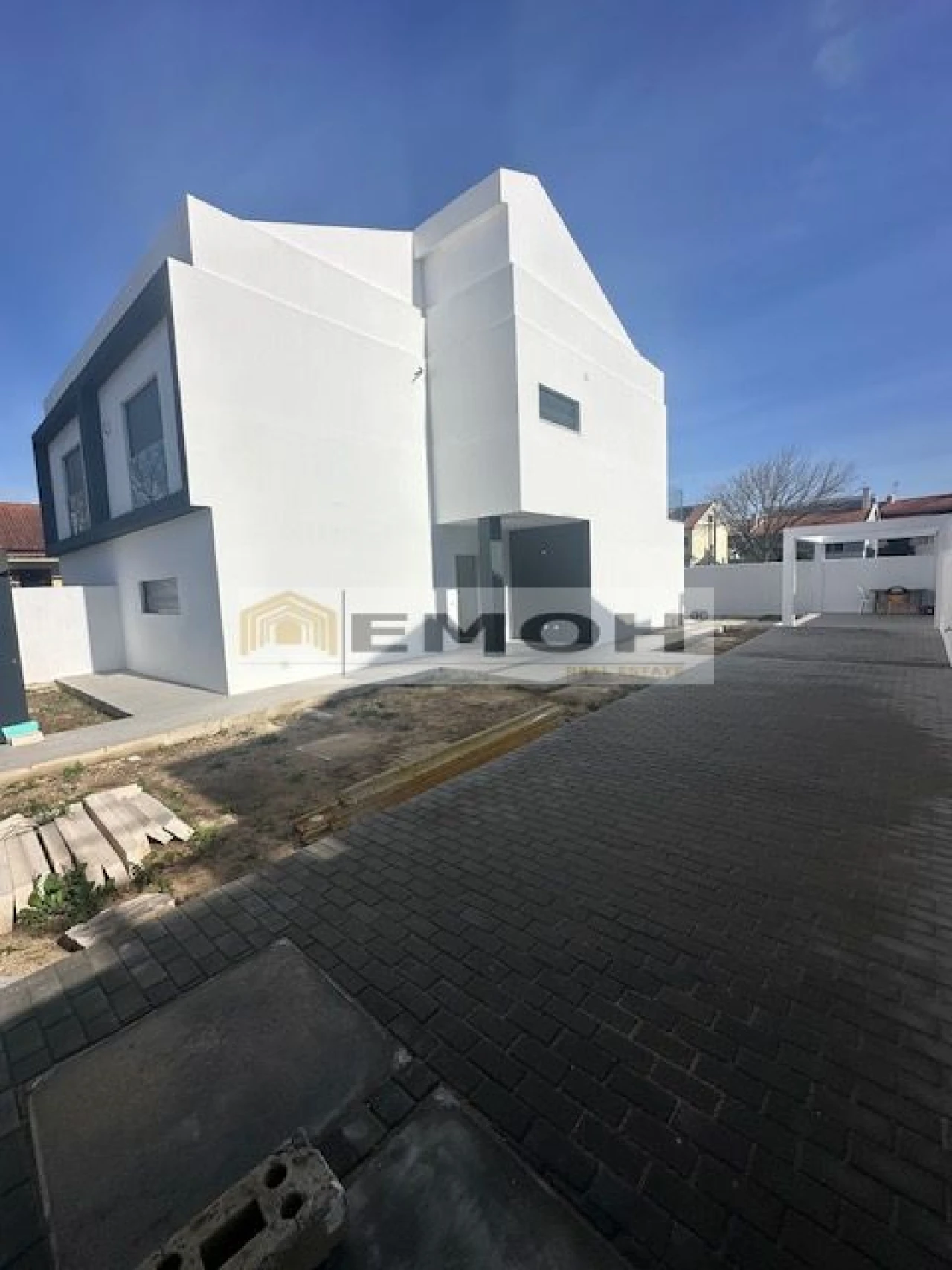 Moradia T3 para Venda em São Domingos de Rana Foto 40