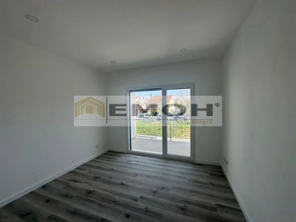 Moradia T3 para Venda em São Domingos de Rana Foto 17