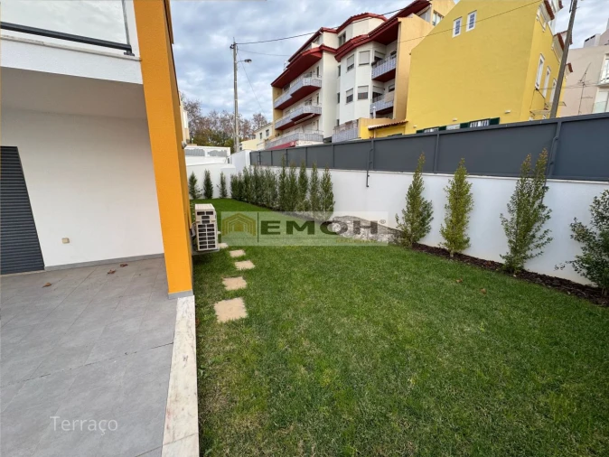 Apartamento T3 para Venda em Carcavelos e Parede Foto 20