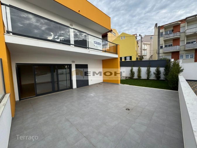 Apartamento T3 para Venda em Carcavelos e Parede Foto 19