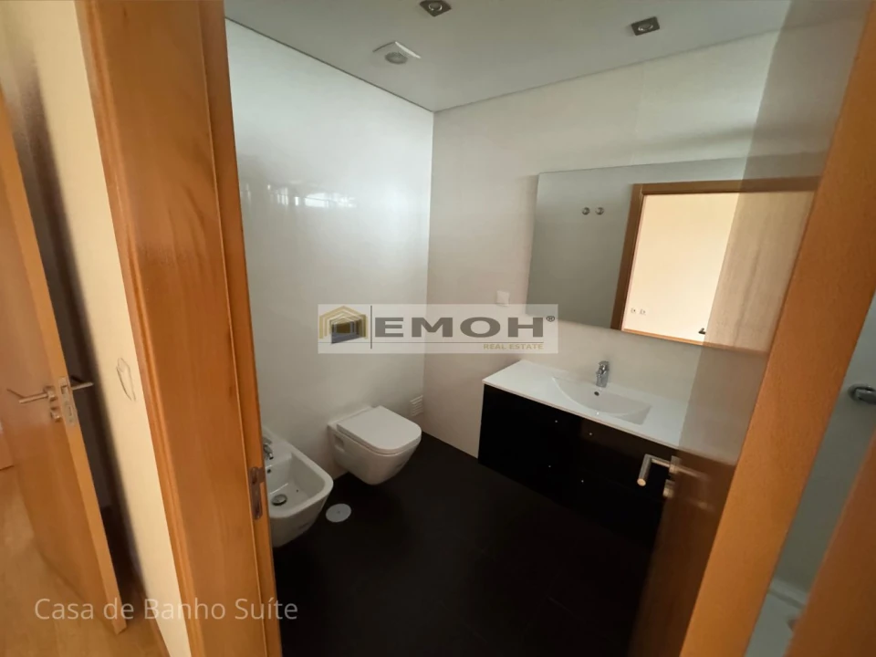 Apartamento T3 para Venda em Carcavelos e Parede Foto 6