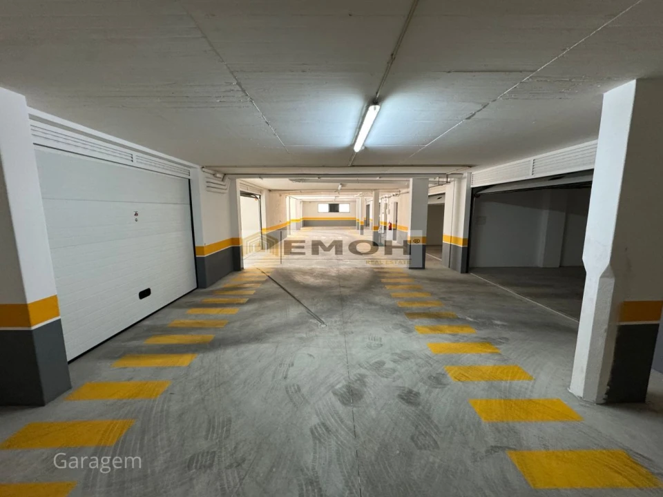 Apartamento T2 para Venda em Carcavelos e Parede Foto 17