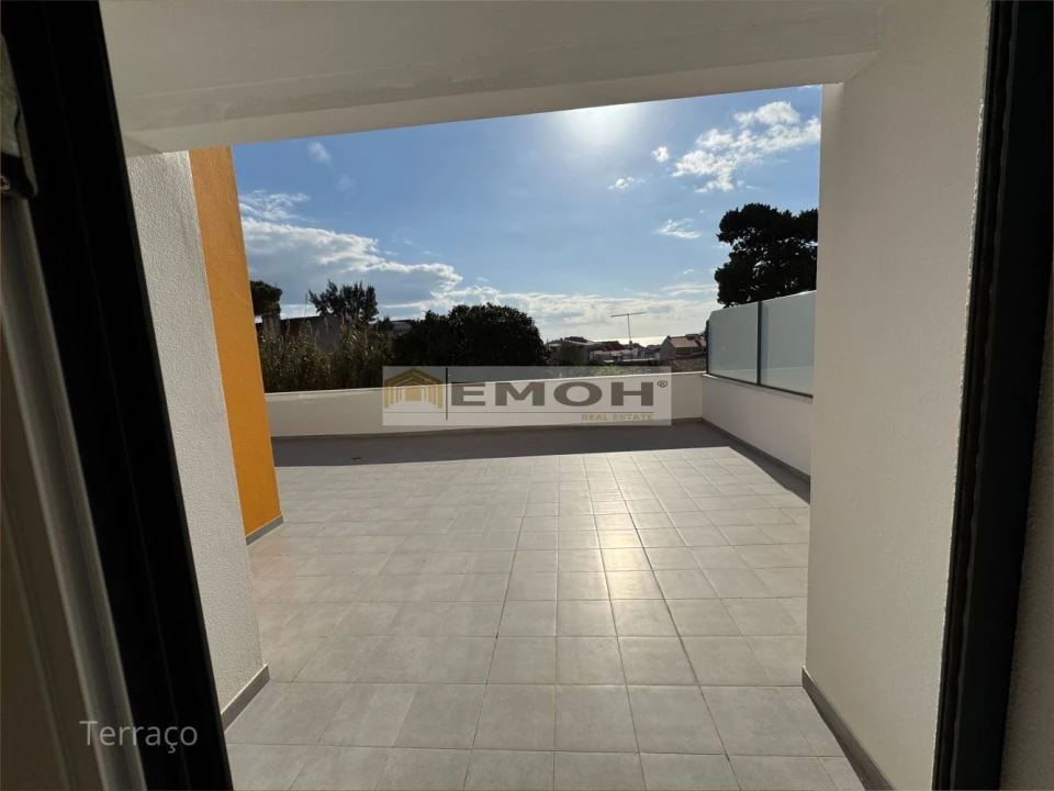 Apartamento T2 para Venda em Carcavelos e Parede Foto 19