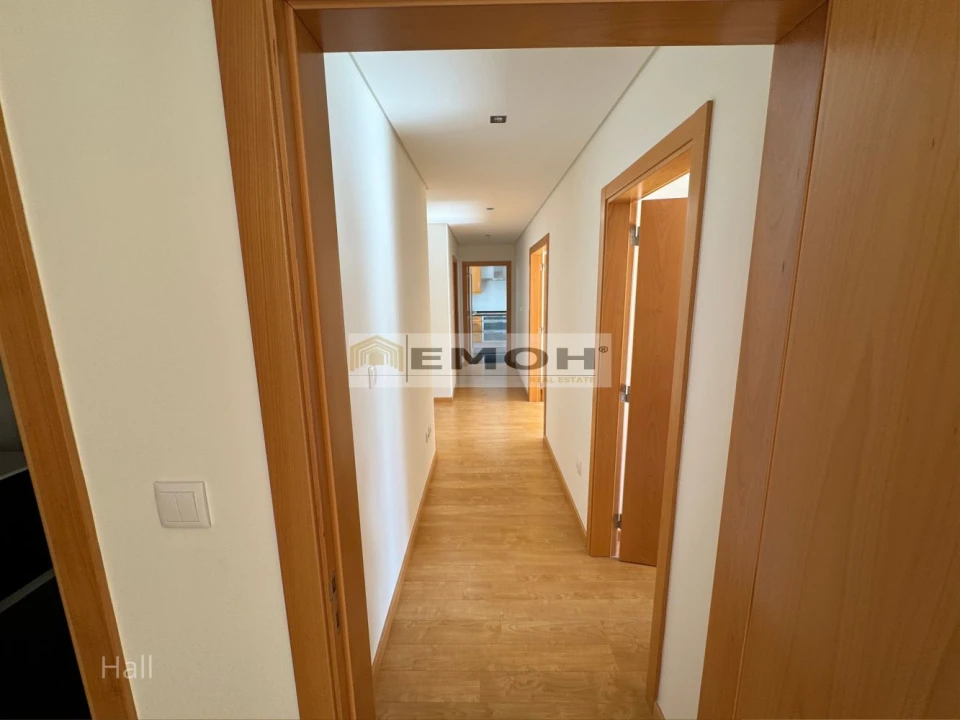 Apartamento T2 para Venda em Carcavelos e Parede Foto 6