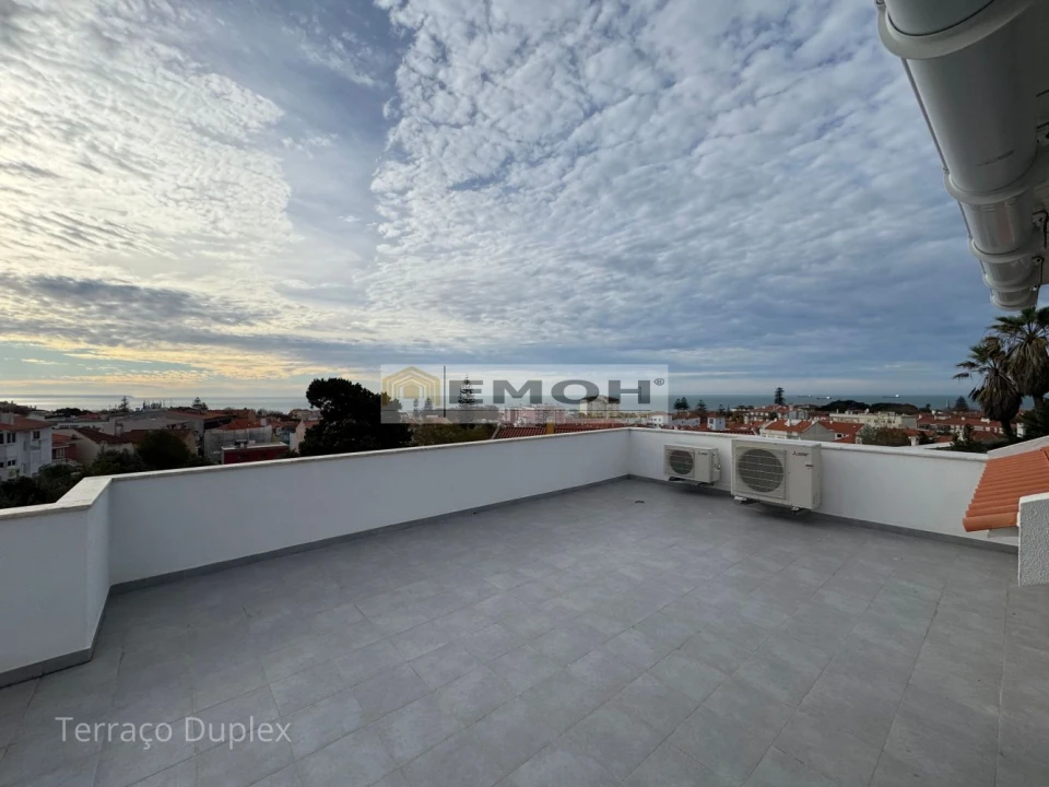 Apartamento T3 para Venda em Carcavelos e Parede Foto 1