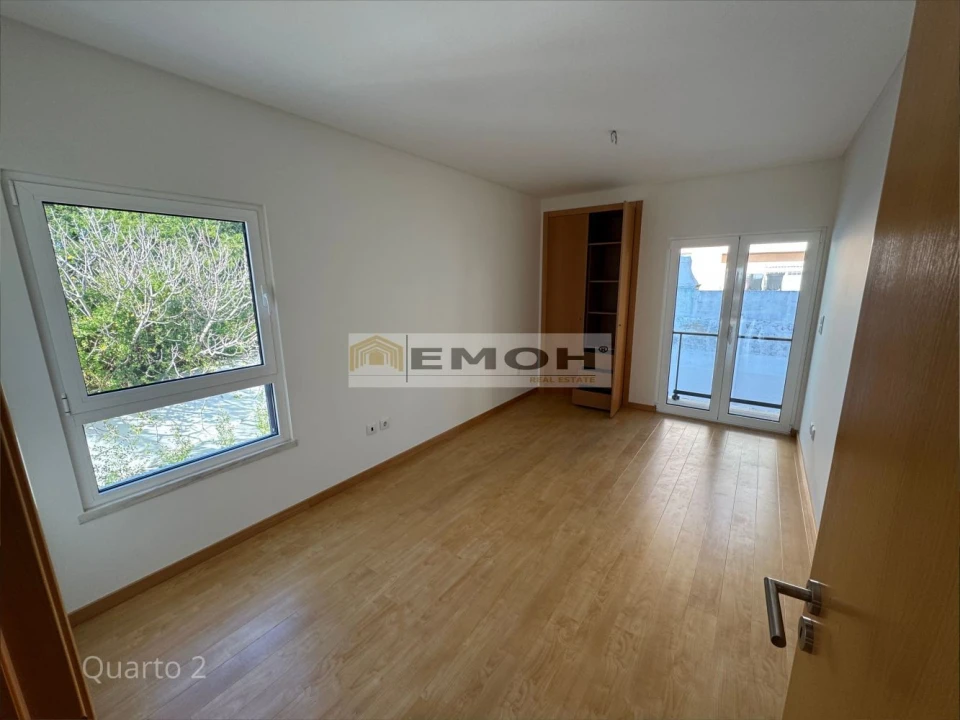 Apartamento T3 para Venda em Carcavelos e Parede Foto 27