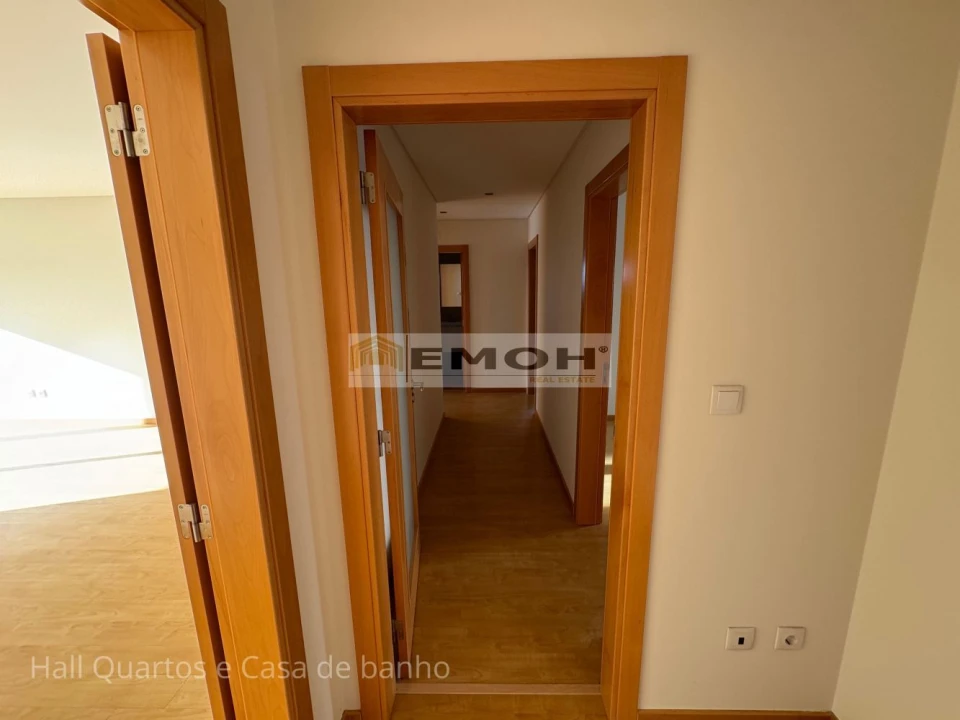 Apartamento T3 para Venda em Carcavelos e Parede Foto 20