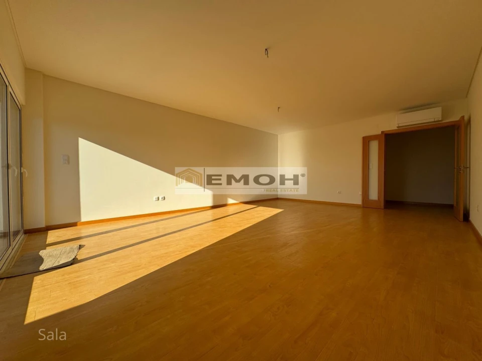 Apartamento T3 para Venda em Carcavelos e Parede Foto 29