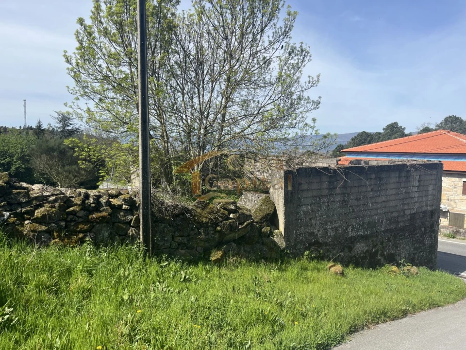 Moradia T3 para Venda em Mouçós e Lamares Foto 9