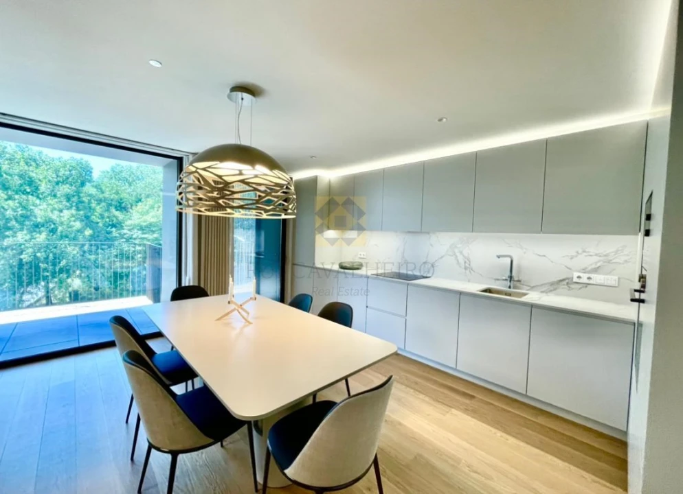 Apartamento T4 para Venda em Santa Marinha e São Pedro da Afurada Foto 6