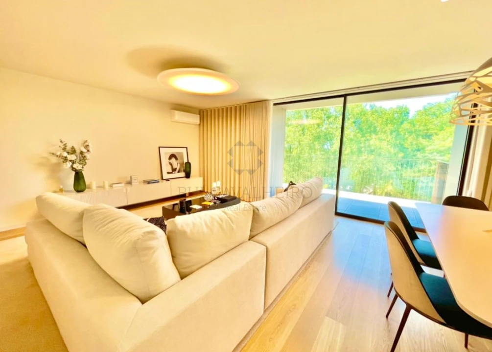 Apartamento T4 para Venda em Santa Marinha e São Pedro da Afurada Foto 3