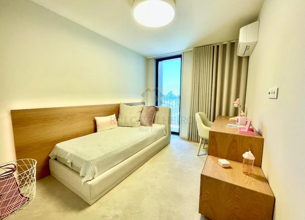 Apartamento T4 para Venda em Santa Marinha e São Pedro da Afurada Foto 14