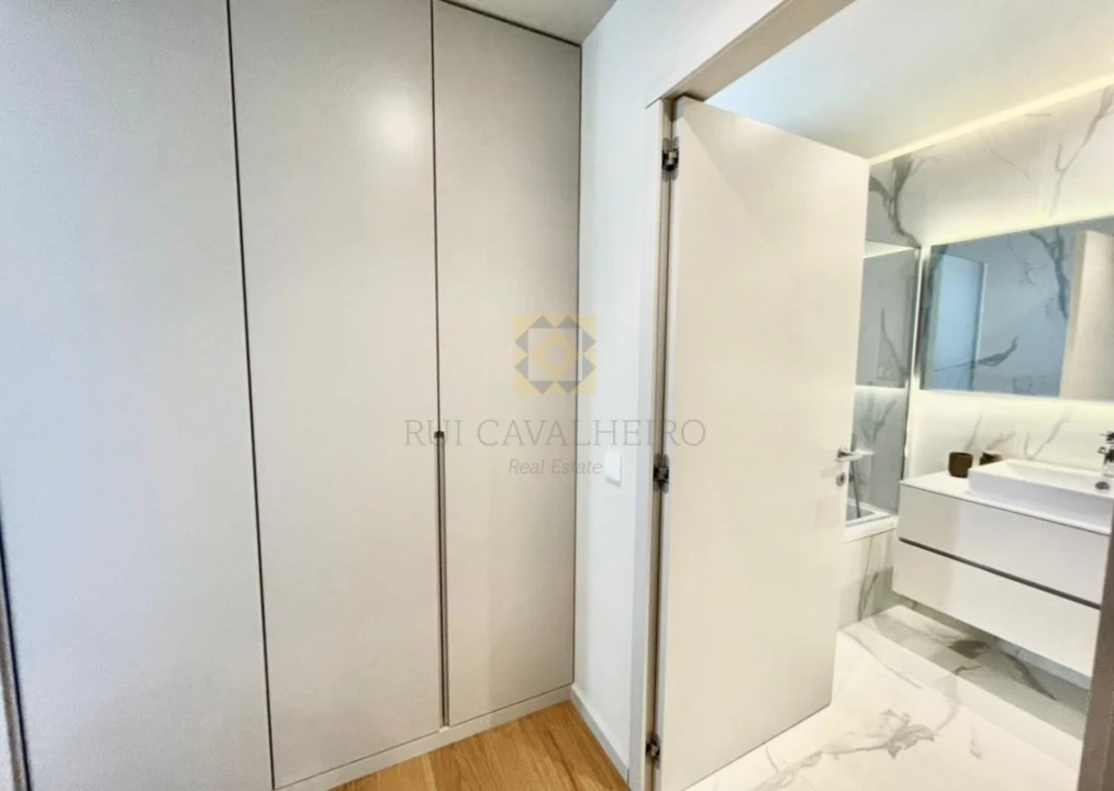 Apartamento T4 para Venda em Santa Marinha e São Pedro da Afurada Foto 15