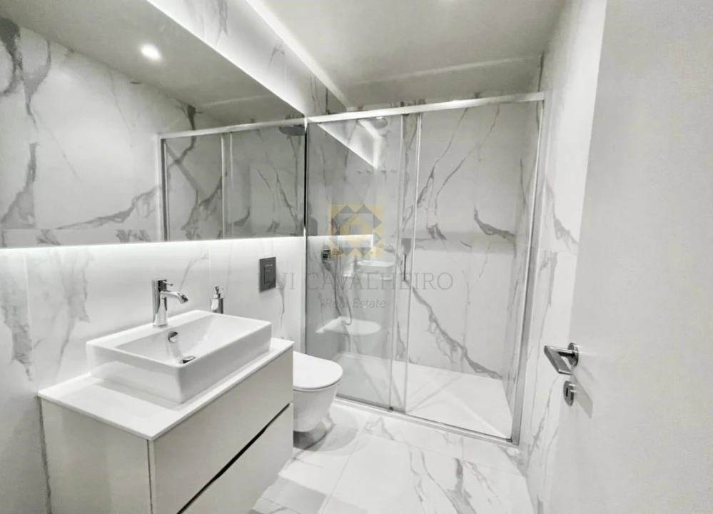 Apartamento T4 para Venda em Santa Marinha e São Pedro da Afurada Foto 20
