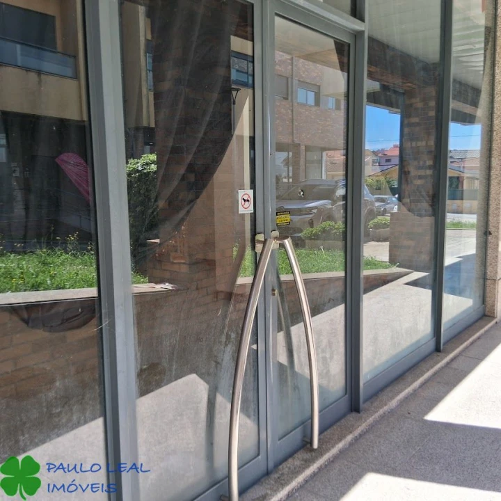 Loja para Venda em Coronado (São Romão e São Mamede) Foto 2