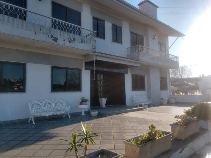 Moradia T4 para Venda em Pedrouços Foto 1