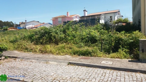 Terreno para Venda em Alvarelhos e Guidões