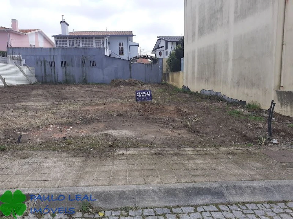 Terreno para Venda em Alvarelhos e Guidões Foto 1