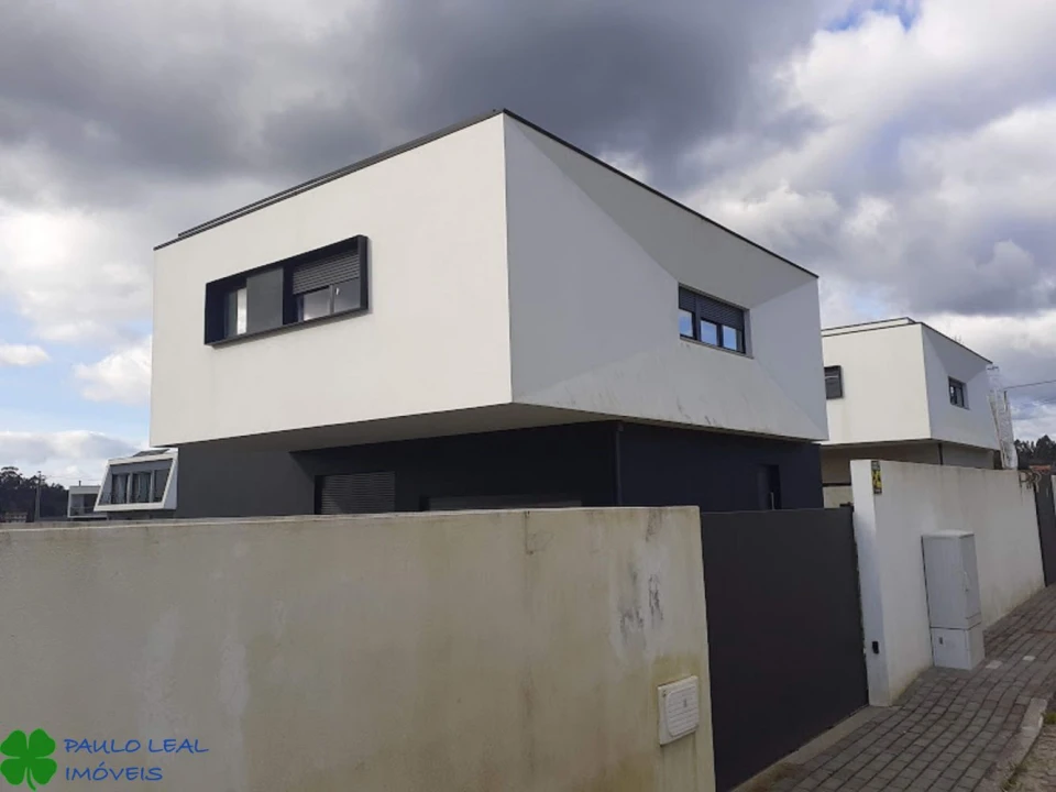 Moradia T3 para Venda em Muro Foto 2