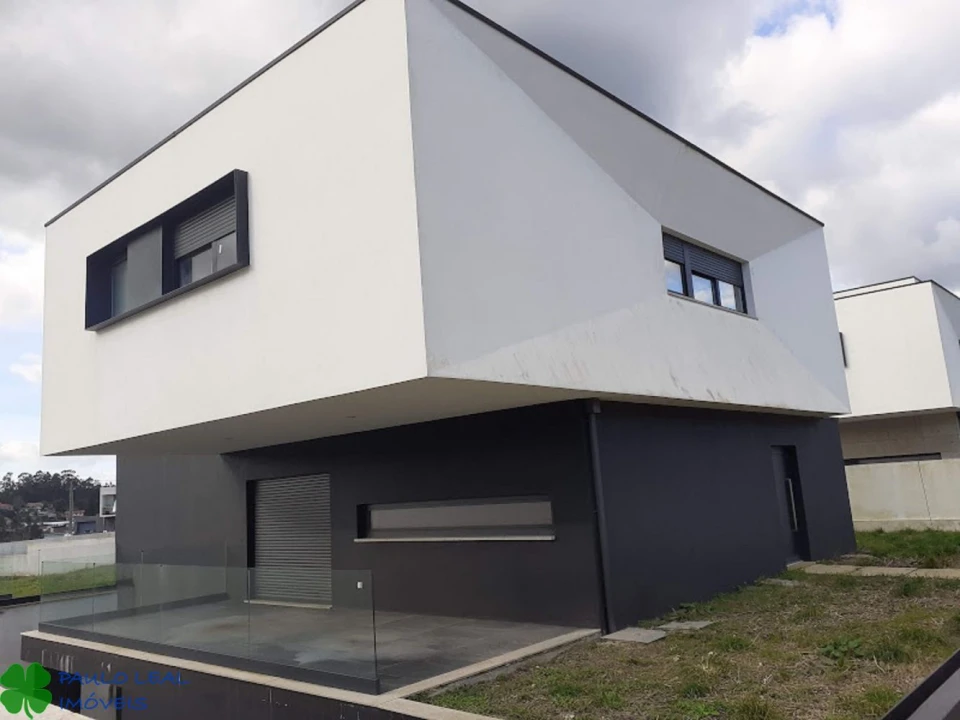 Moradia T3 para Venda em Muro Foto 1