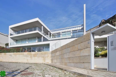 Moradia T7 para Venda em Santa Maria Maior e Monserrate e Meadela