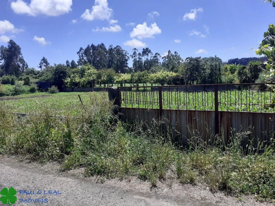Terreno para Venda em Castêlo da Maia Foto 1