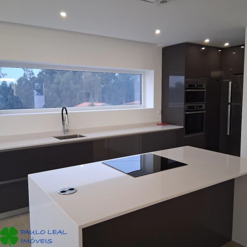 Moradia T3 para Venda em Vilar e Mosteiró Foto 6