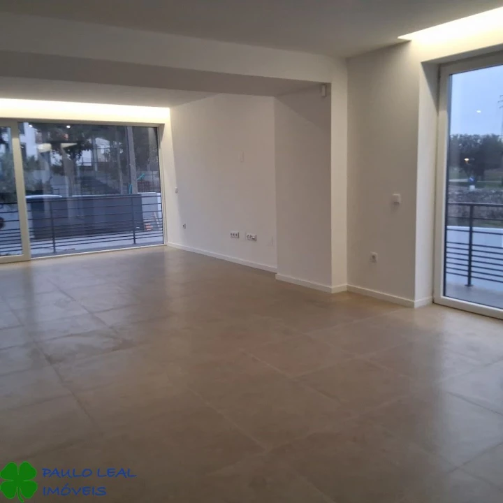 Moradia T3 para Venda em Vilar e Mosteiró Foto 5