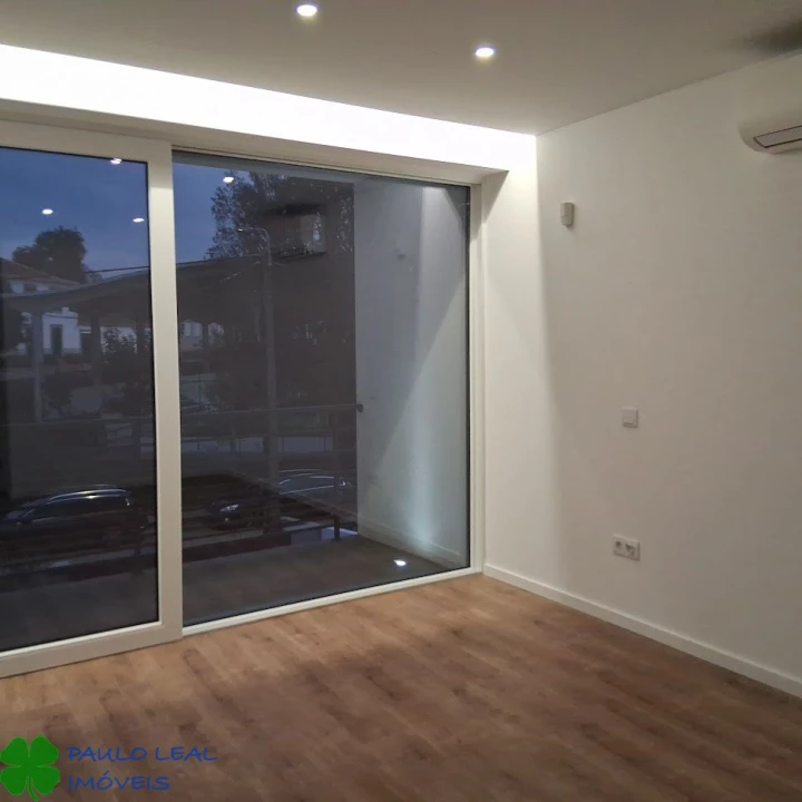 Moradia T3 para Venda em Vilar e Mosteiró Foto 10