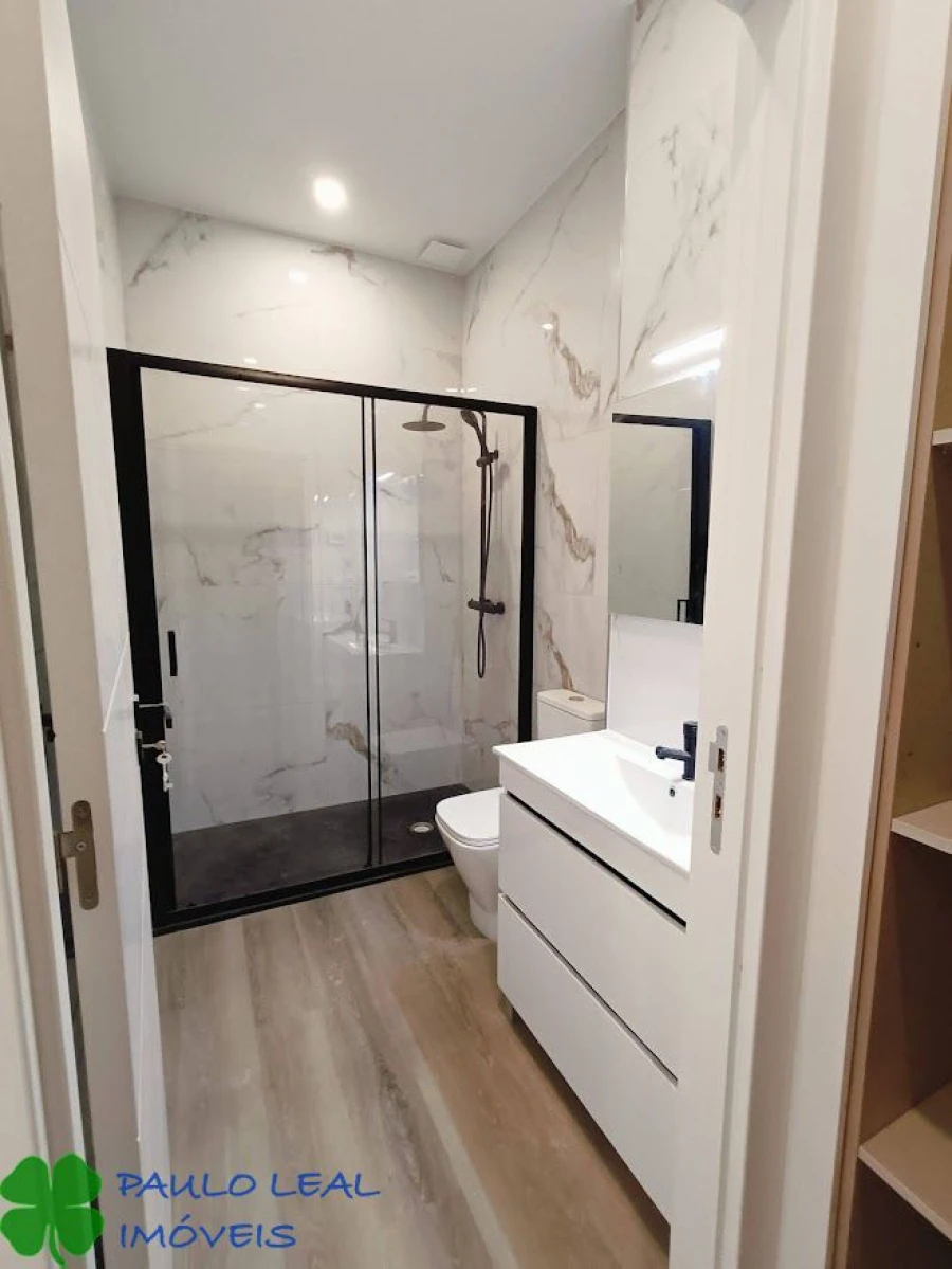 Apartamento T3 para Venda em Aveleda Foto 12