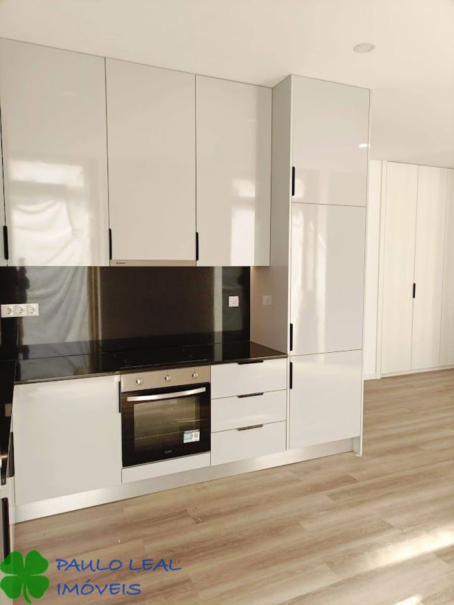 Apartamento T3 para Venda em Aveleda Foto 3