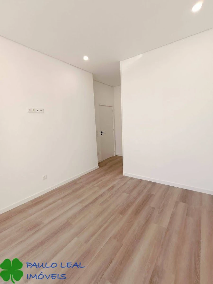 Apartamento T3 para Venda em Aveleda Foto 7