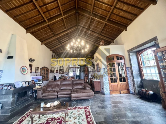 Moradia T3 para Venda em Angra (São Pedro) Foto 2