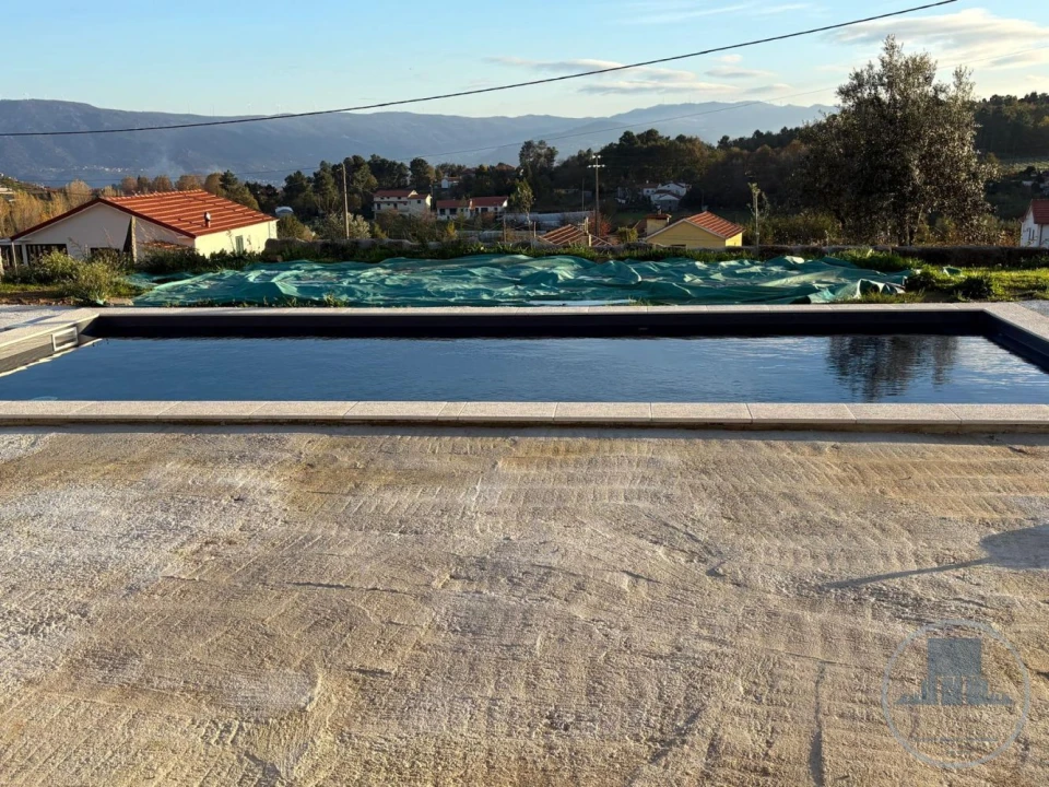 Quinta T5 para Venda em Gestaço Foto 9