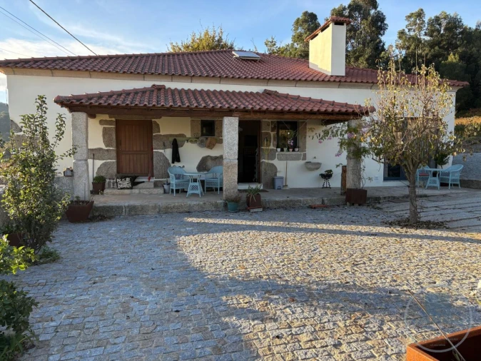 Quinta T5 para Venda em Gestaço Foto 3