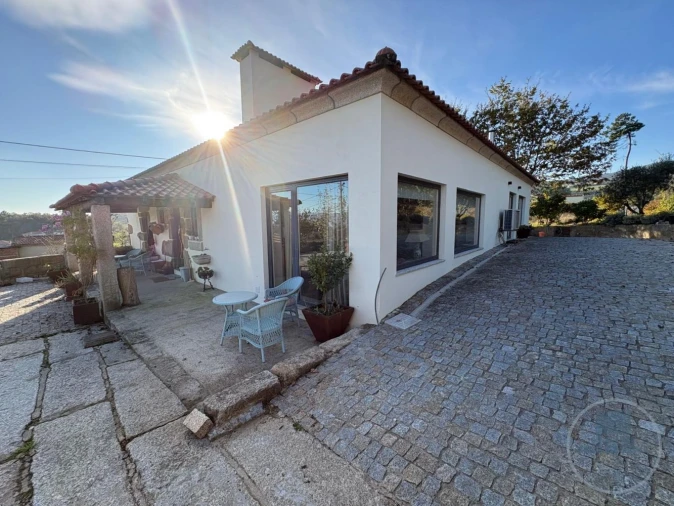 Quinta T5 para Venda em Gestaço Foto 2