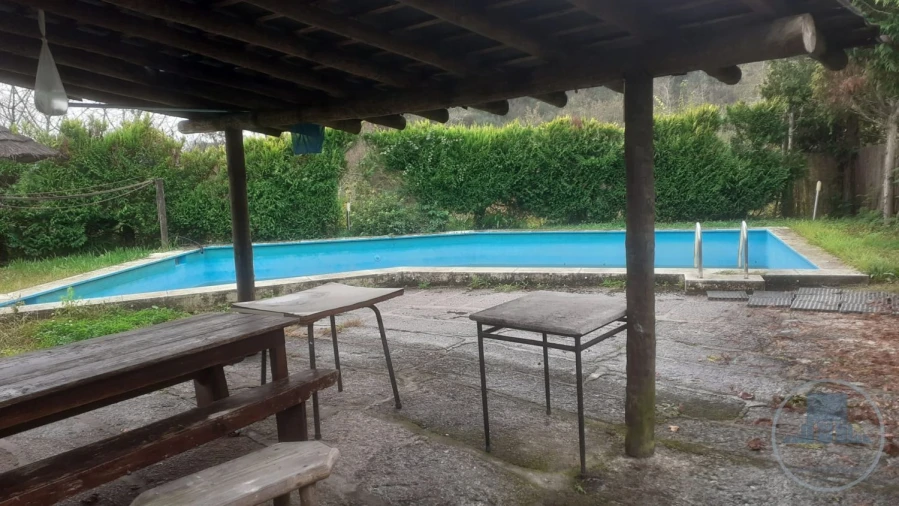 Quinta T4 para Venda em Fregim Foto 1