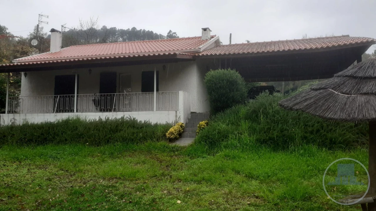 Quinta T4 para Venda em Fregim Foto 30